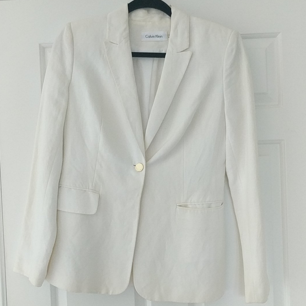 Calvin Klein size 4 linen Blazer